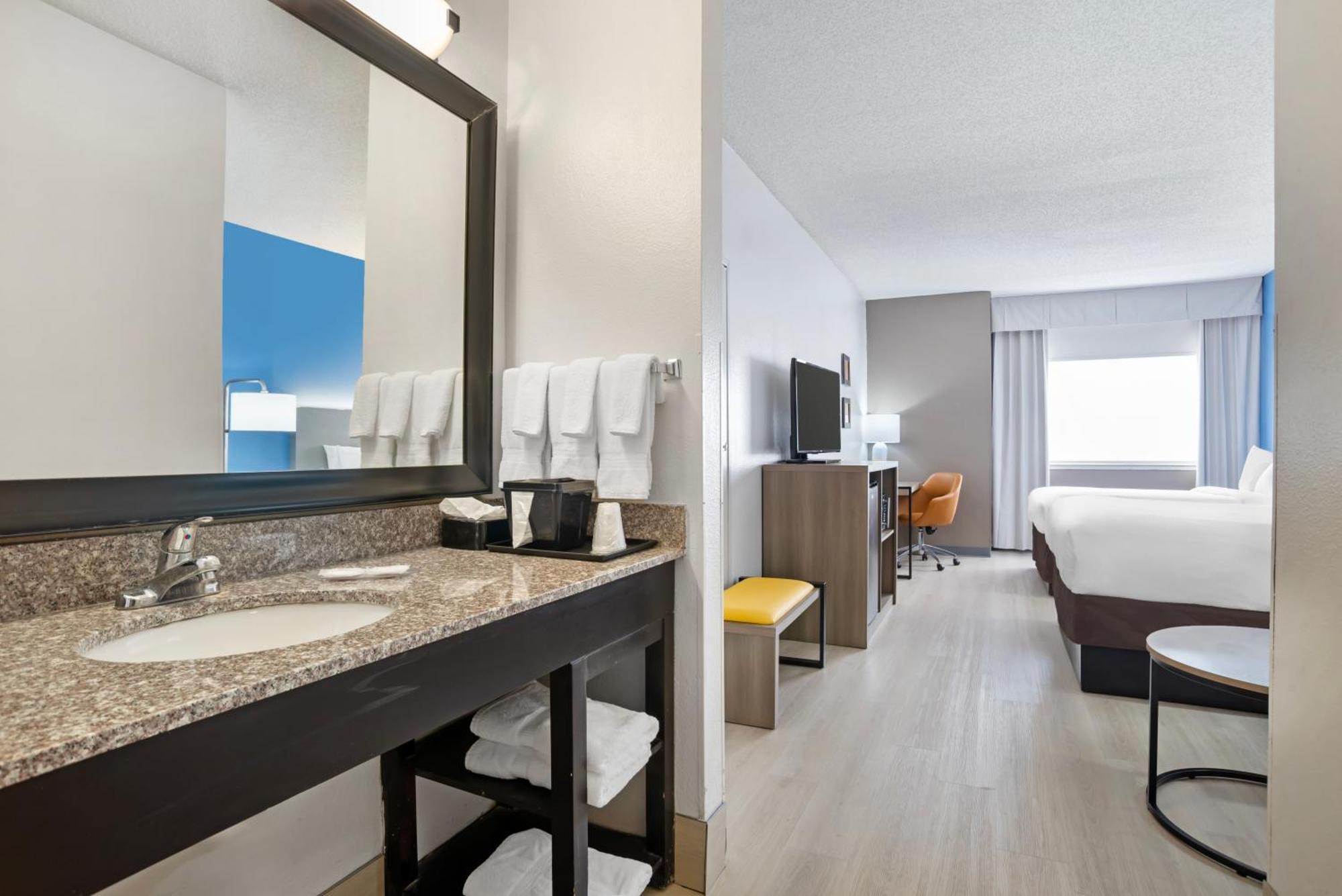 Comfort Inn & Suites Crystal Inn Sportsplex Gulfport Zewnętrze zdjęcie